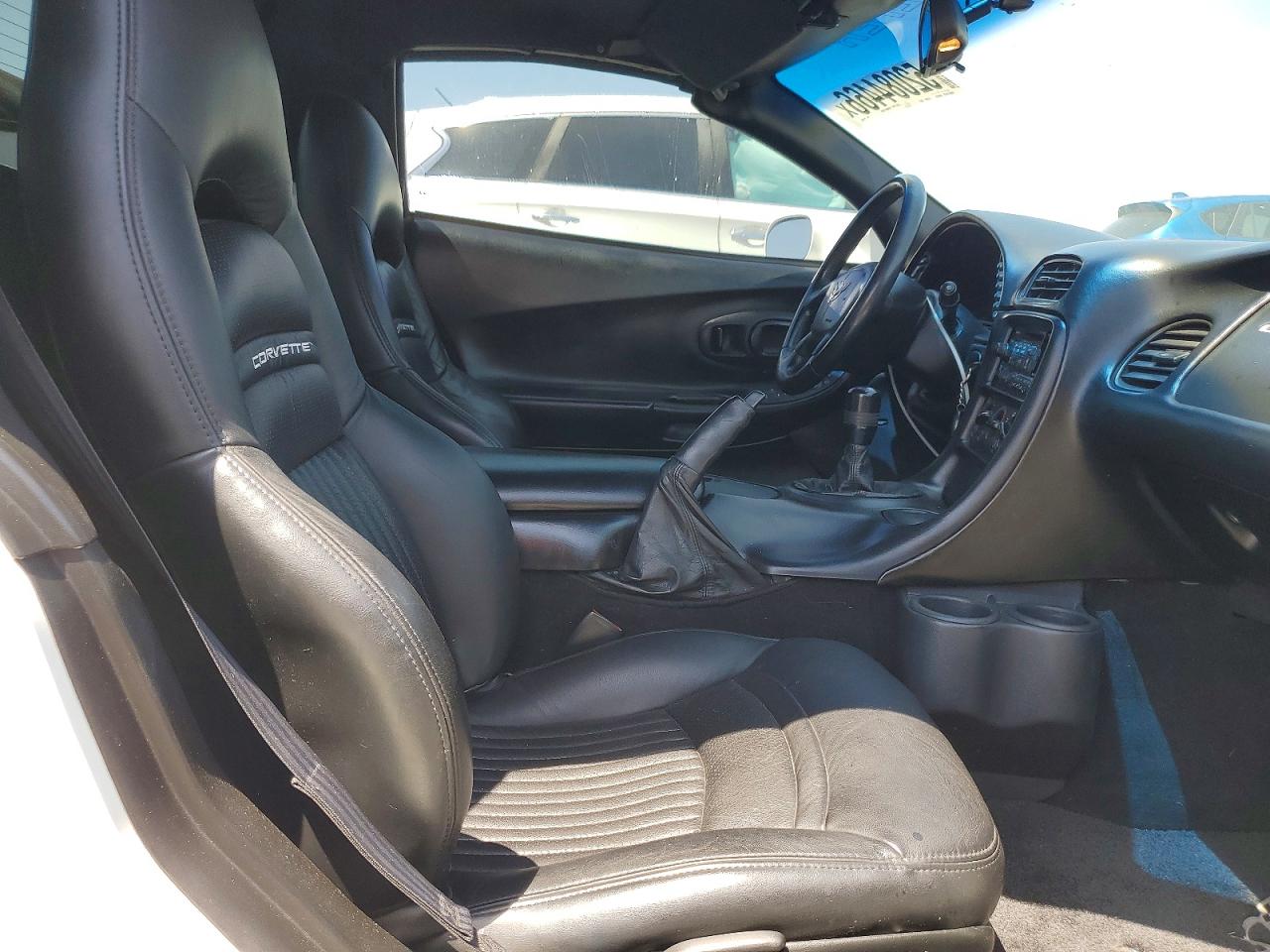 1999 Chevrolet Corvette Белый vin: 1G1YY32G9X5101888