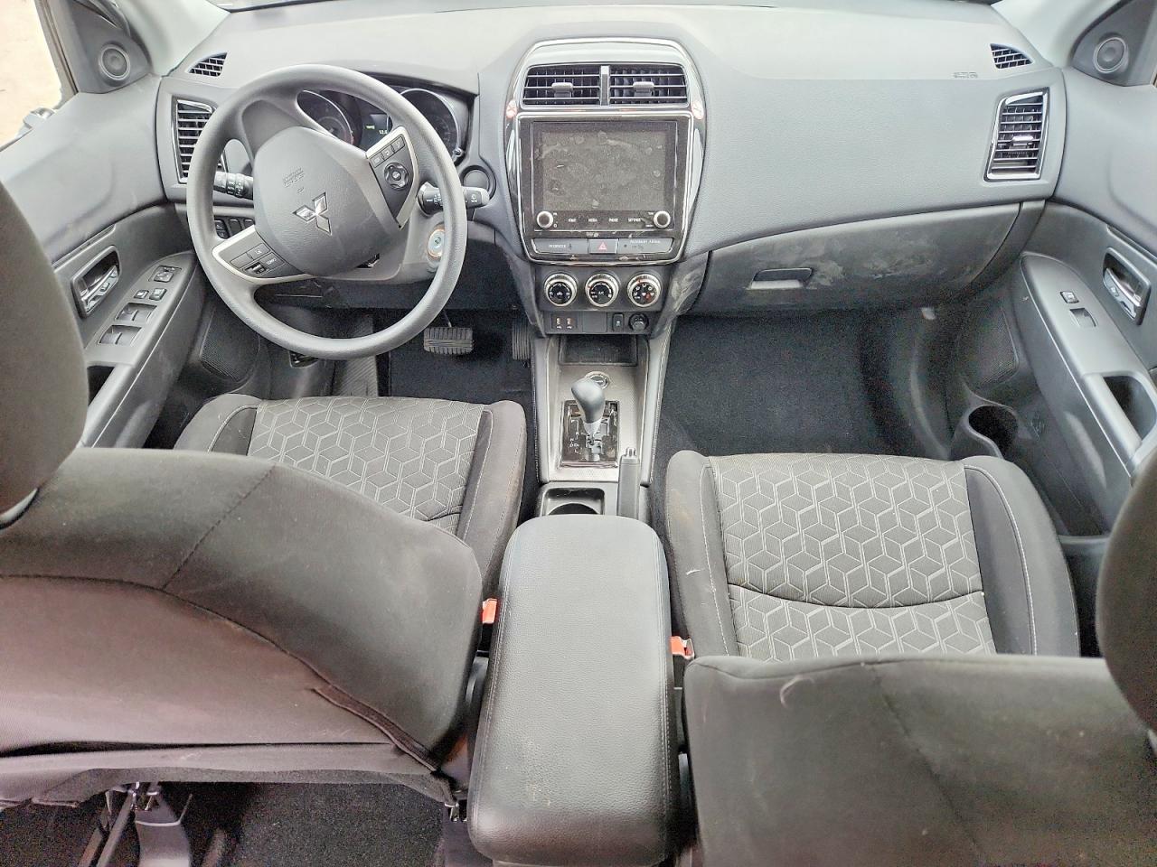 2026 Mitsubishi Outlander Sport S Серебряный vin: JA4ARUAU5TU016947