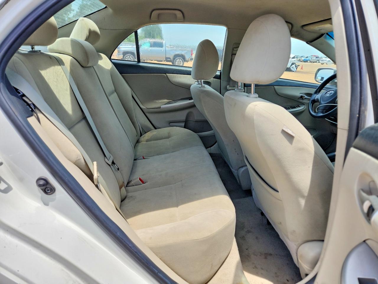 2012 Toyota Corolla Le White vin: 5YFBU4EE6CP048220