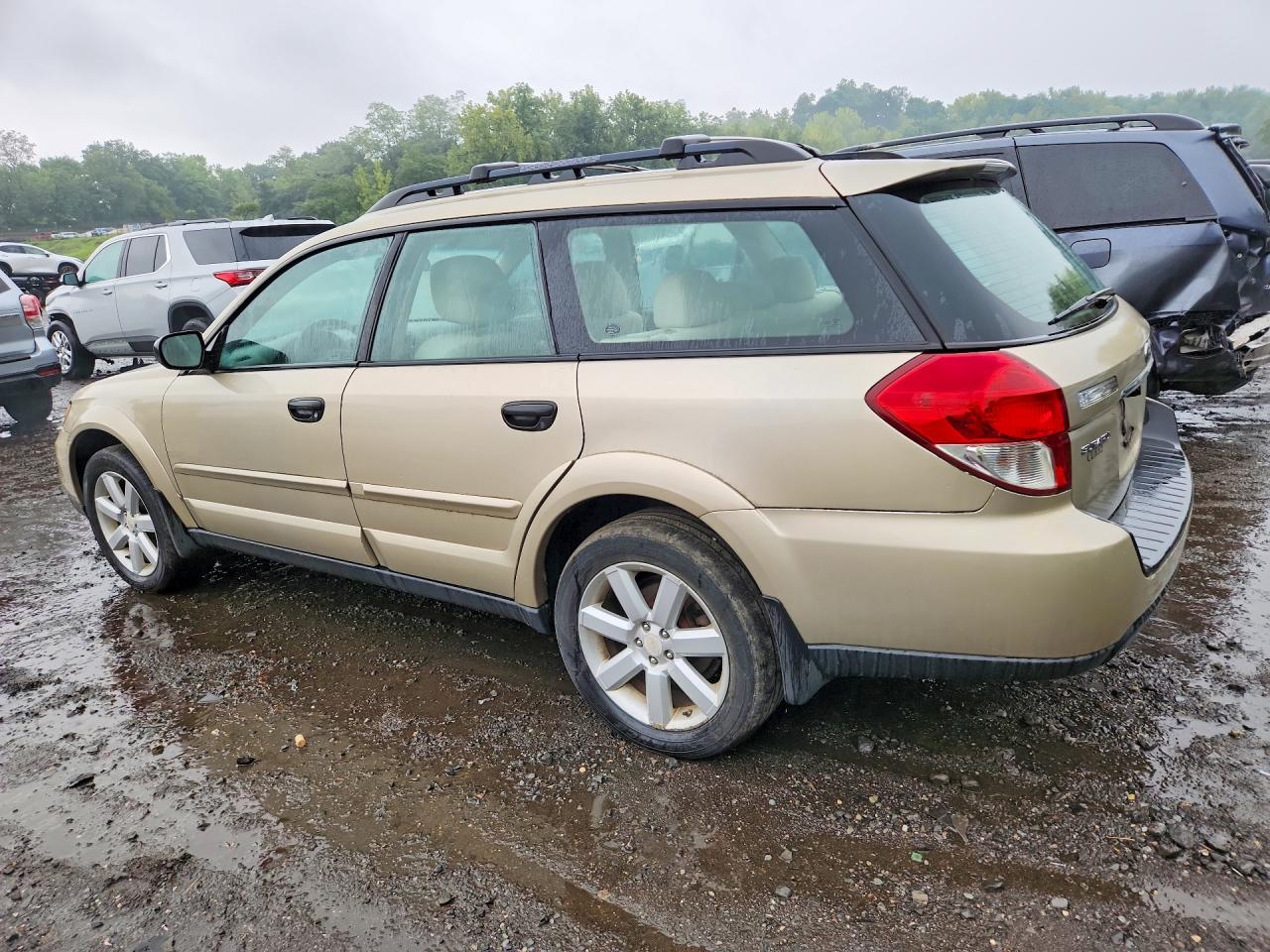2008 Subaru Outback 2.5i Gold vin: 4S4BP61C587328612