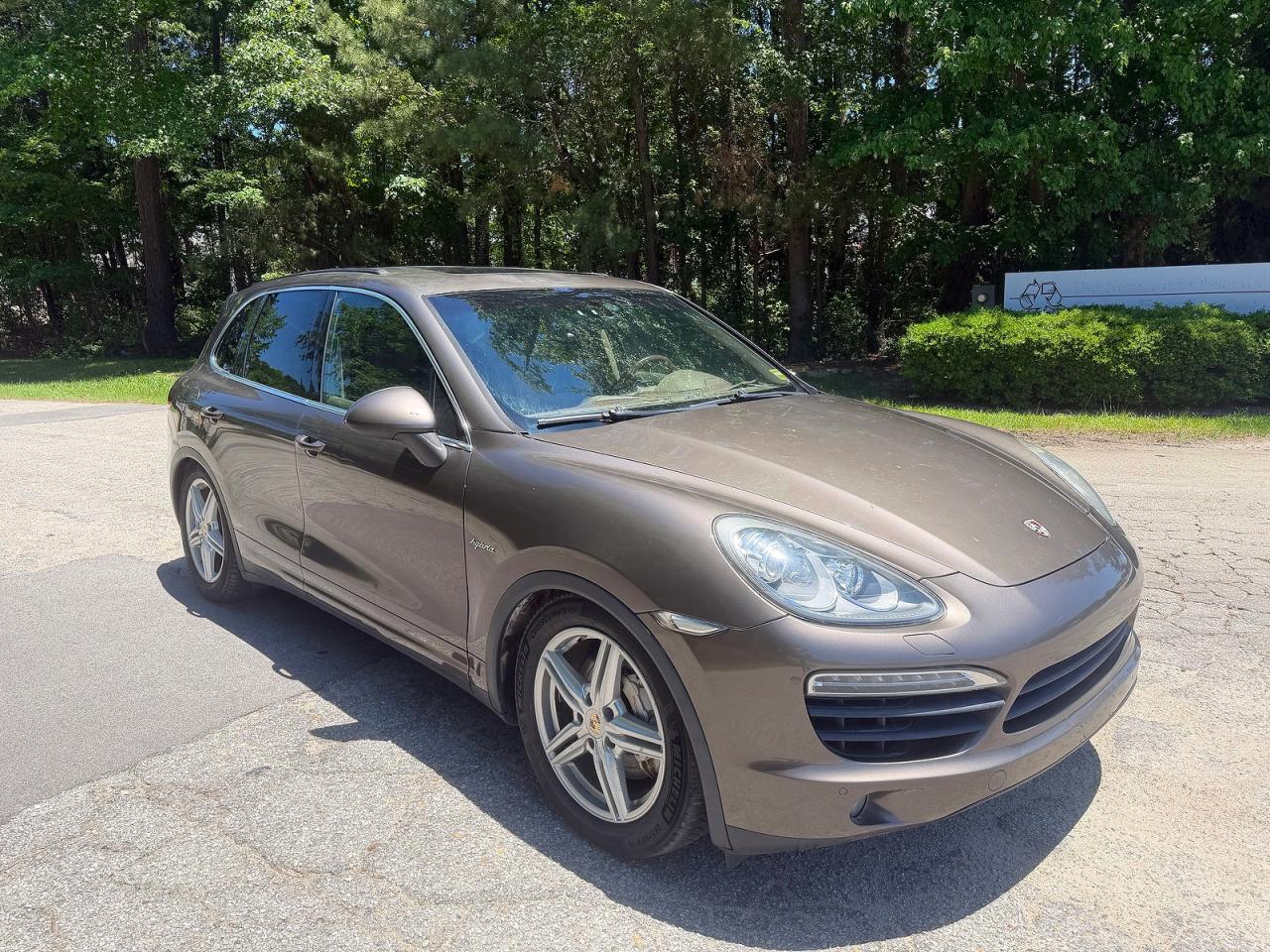 2012 Porsche Cayenne S Hybrid Brown vin: WP1AE2A27CLA91108