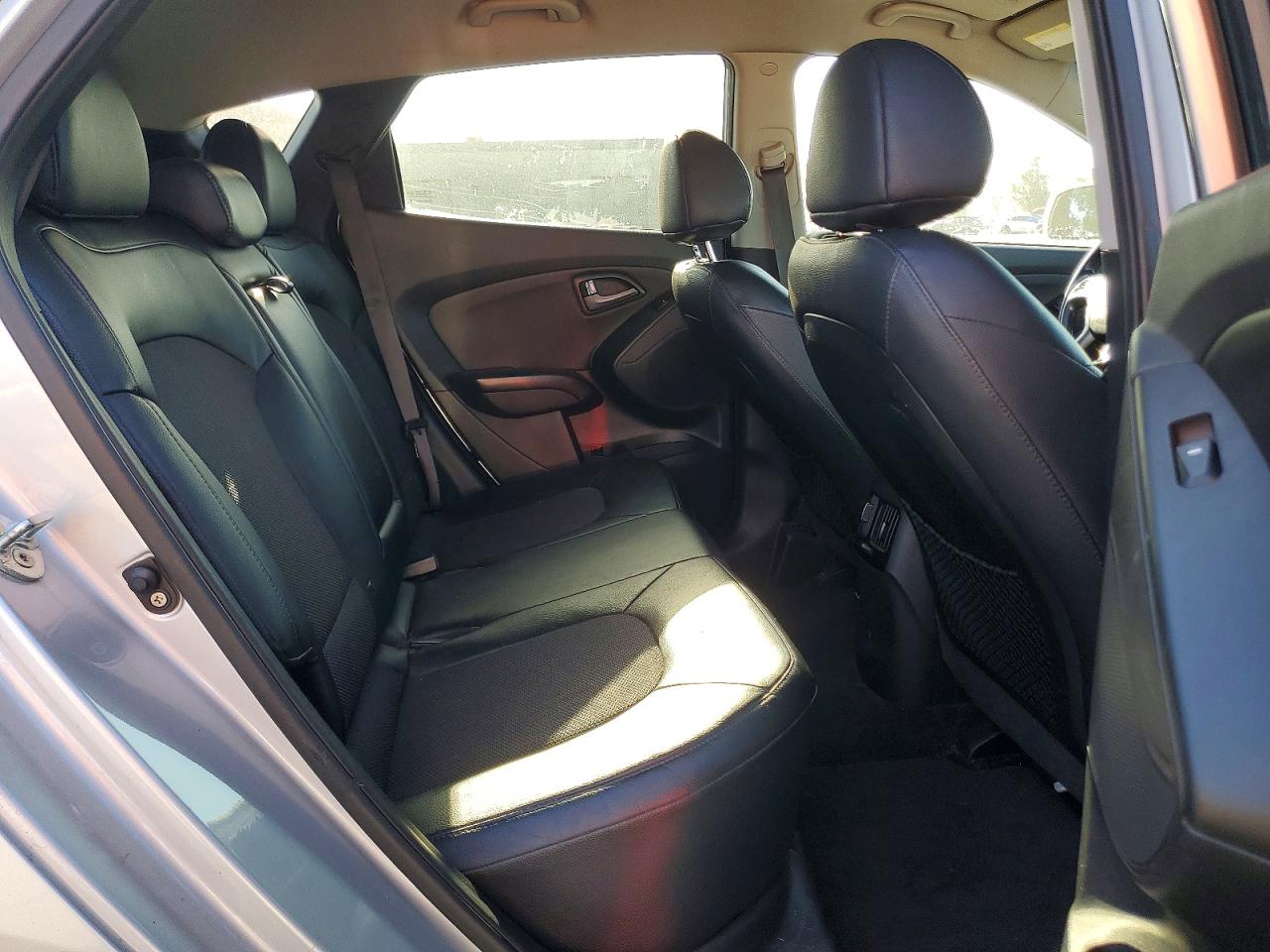 2014 Hyundai Tucson Se White vin: KM8JUCAG9EU926253