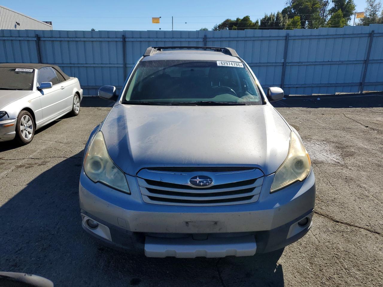 2010 Subaru Outback 2.5i Limited Silver vin: 4S4BRBKC3A3359405