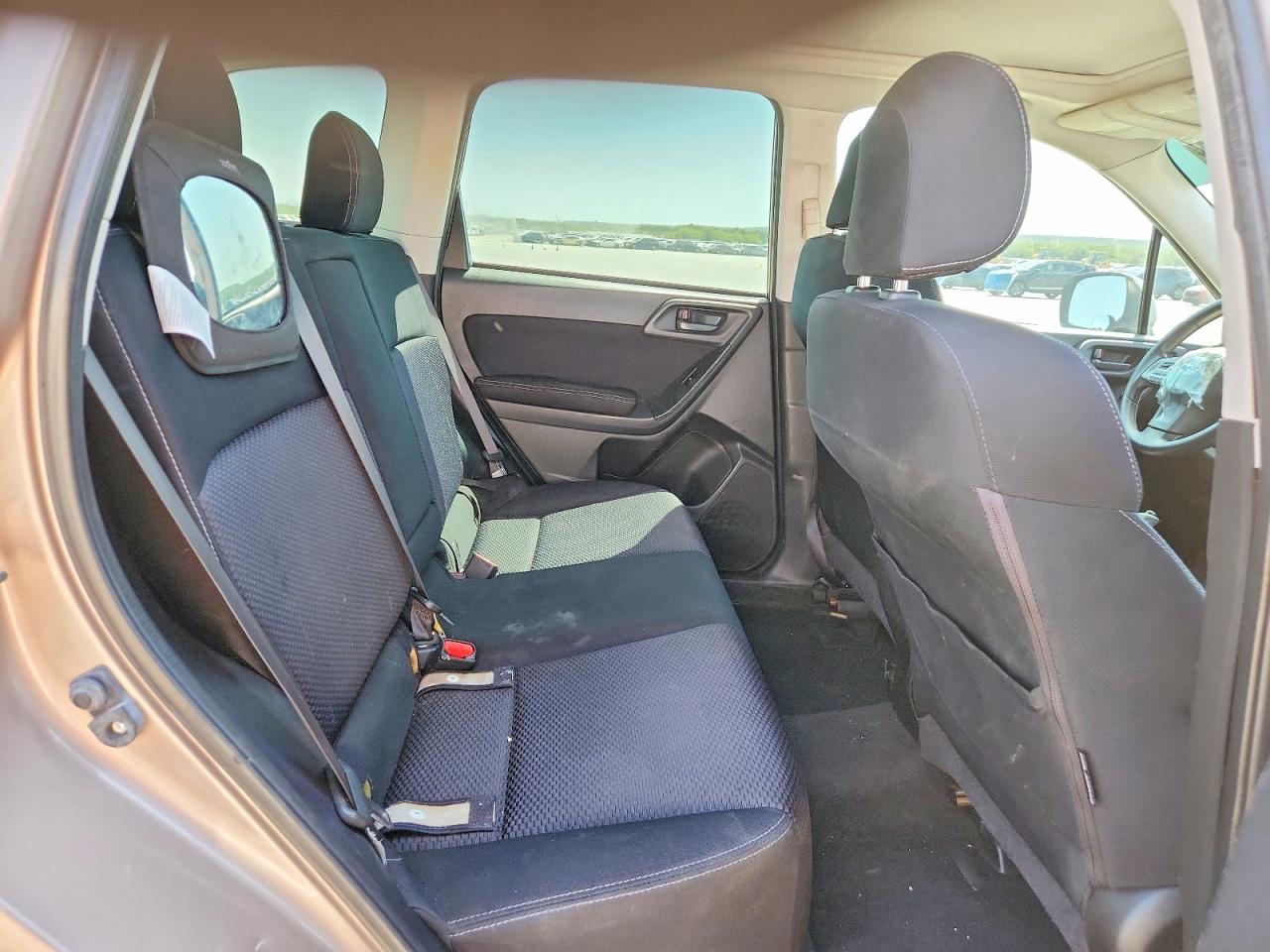 2015 Subaru Forester 2.5i Premium Tan vin: JF2SJADC0FH441865