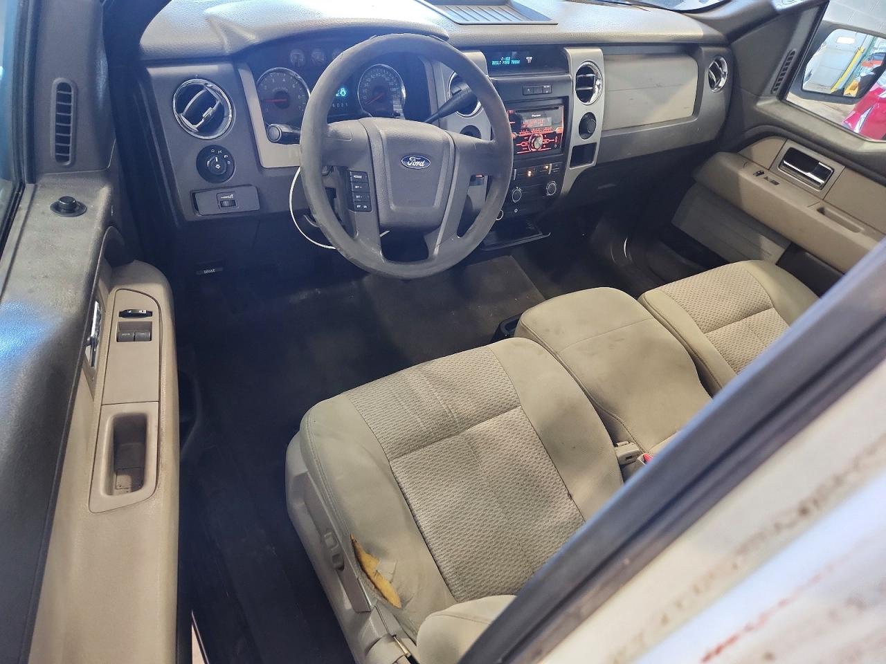 2009 Ford F150 White vin: 1FTRF12W89KA34718
