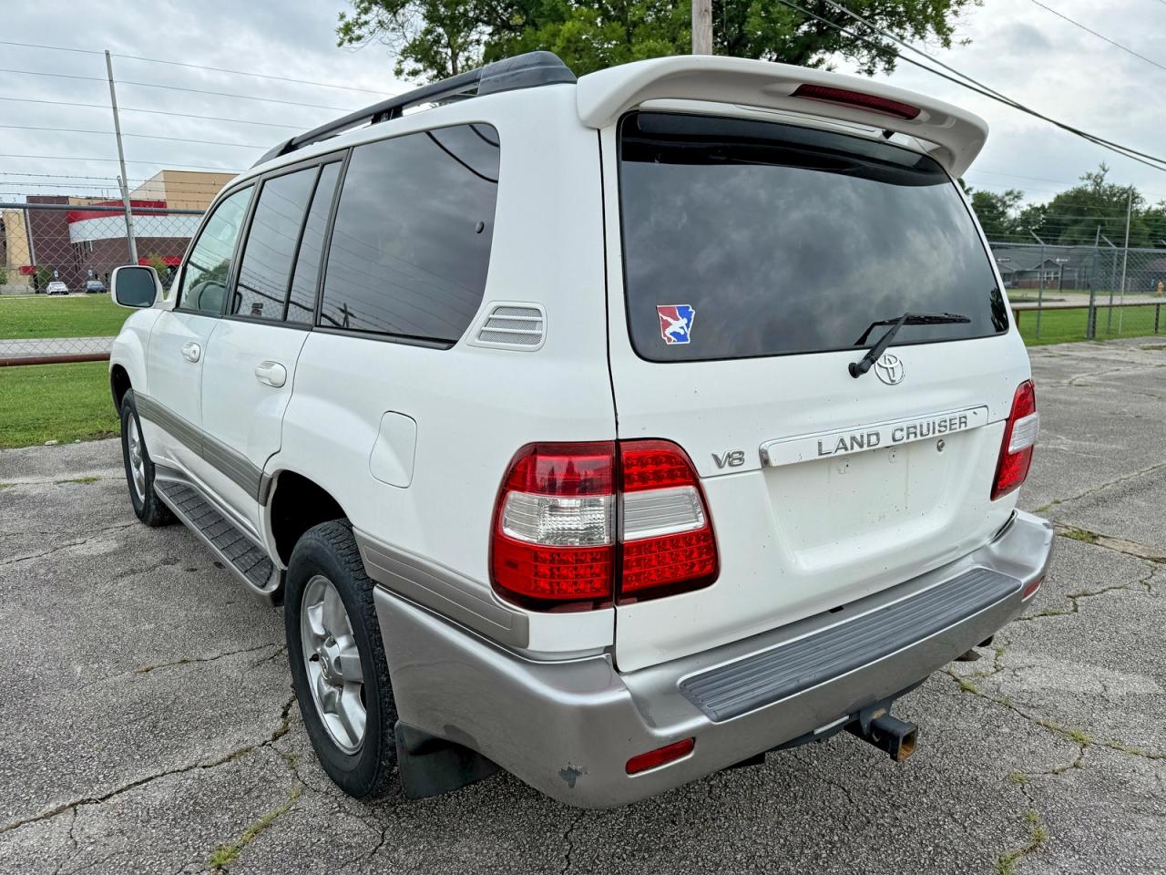 2007 Toyota Land Cruiser Base White vin: JTEHT05J472113682