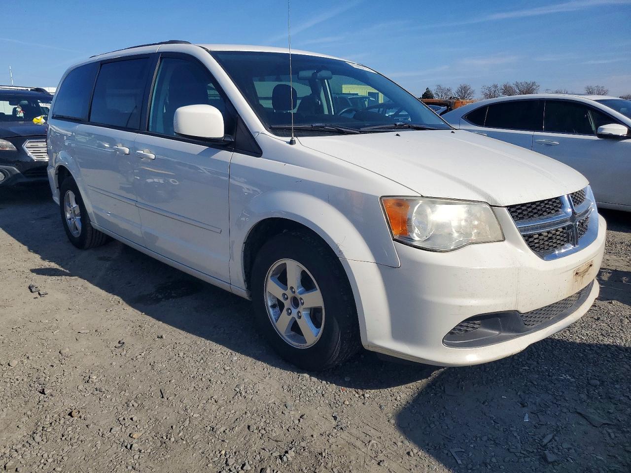 2013 Dodge Grand Caravan Sxt White vin: 2C4RDGCG7DR635970
