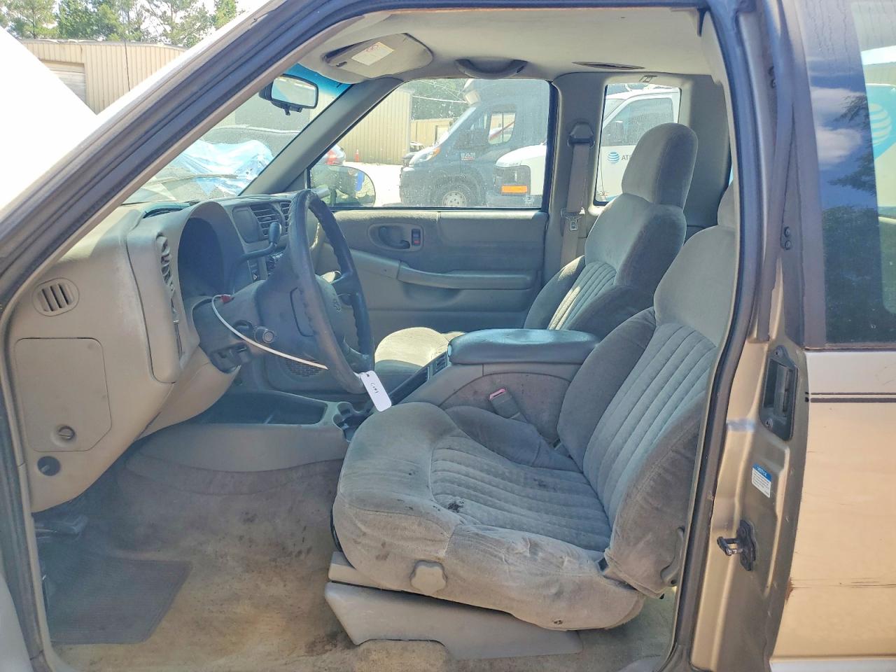 2001 Chevrolet S Truck S10 Beige vin: 1GCCS19W418145288