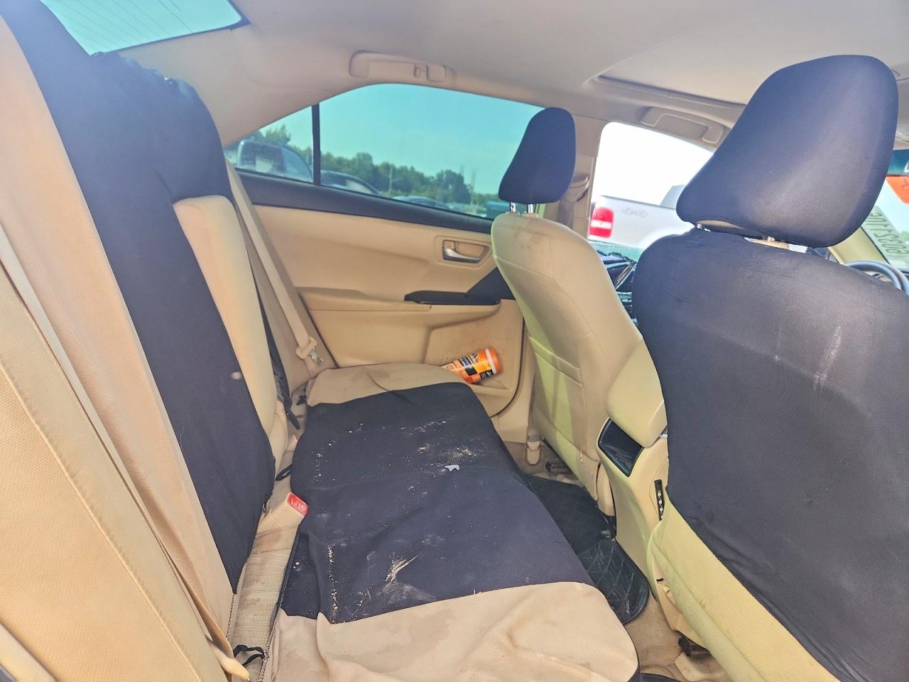 2015 Toyota Camry Le Серебряный vin: 4T4BF1FKXFR454457
