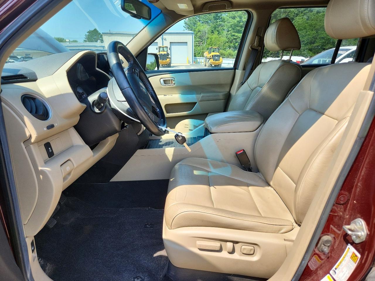 2013 Hond Pilot Burgundy vin: 5FNYF4H55DB021703