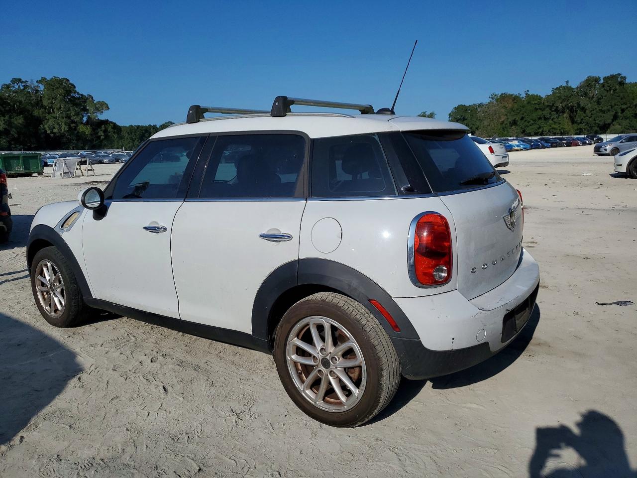 2015 Mini Cooper Countryman White vin: WMWZB3C59FWR44473