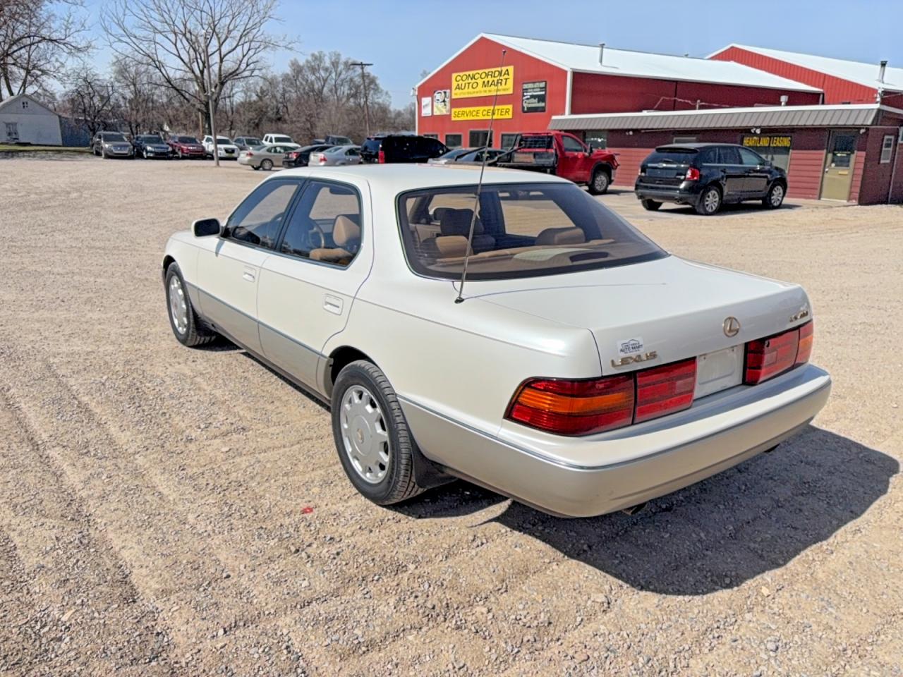 1992 Lexus Ls 400 Base Белый vin: JT8UF11E8N0141128