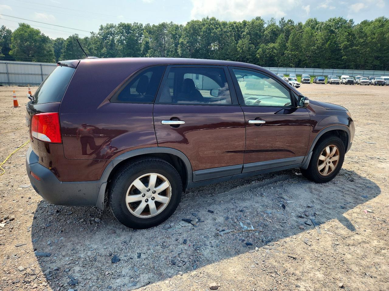 2012 Kia Sorento Lx Maroon vin: 5XYKT4A15CG286621