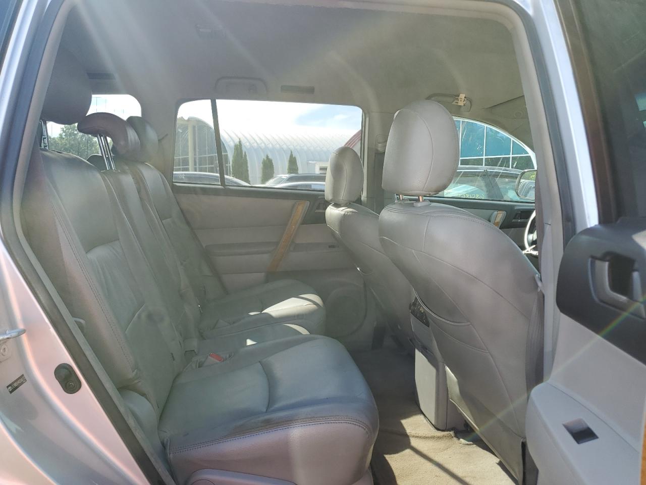 2010 Toyota Highlander Hybrid Серебряный vin: JTEBW3EH9A2046130