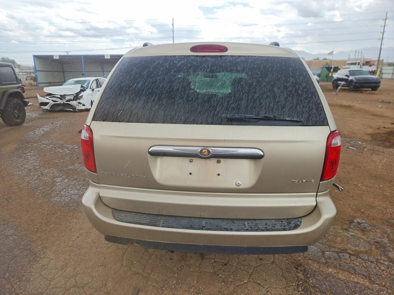 2007 Chrysler Town & Country Touring Gold vin: 2A4GP54L57R207134