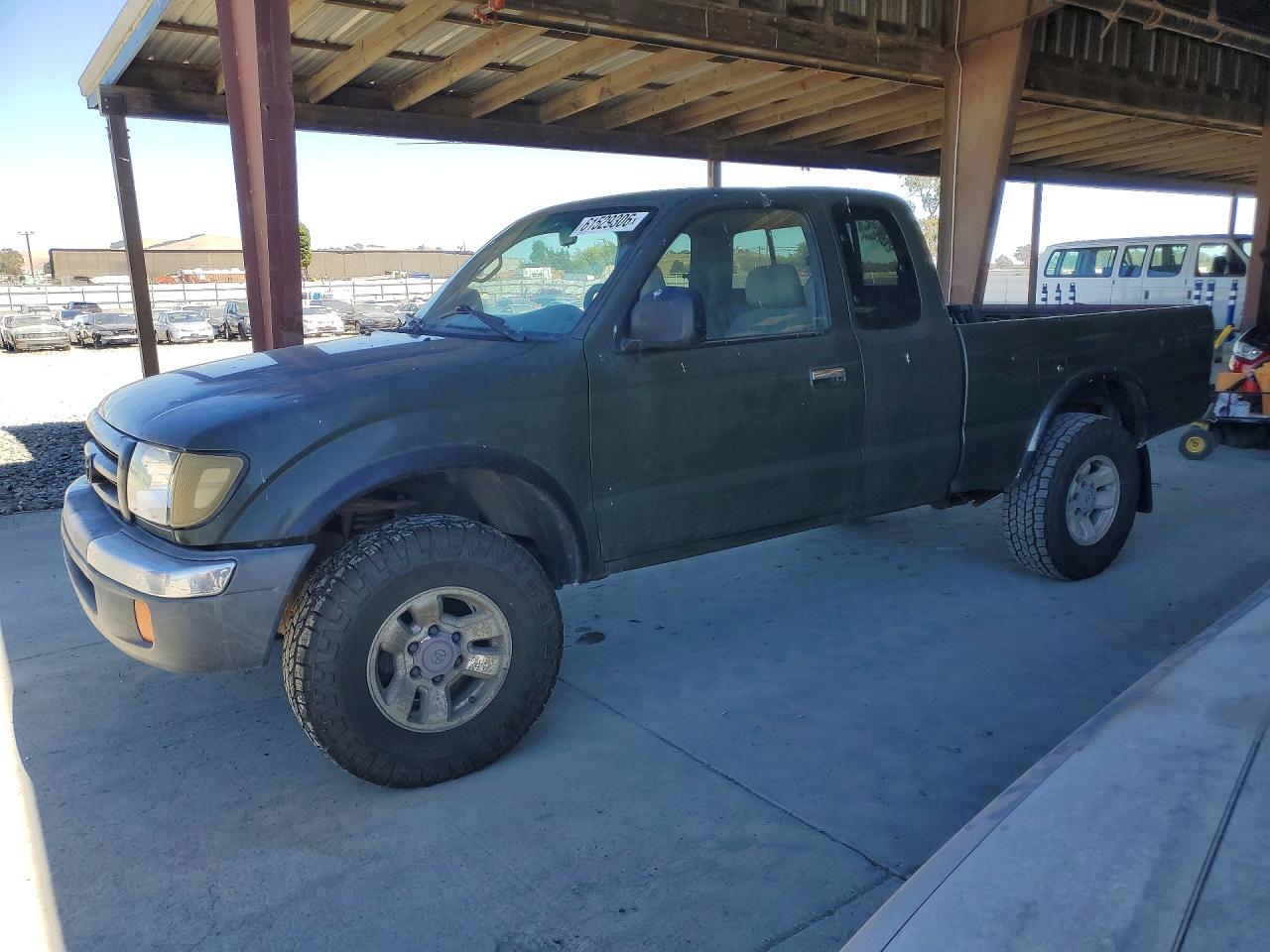 2000 Toyota Tacoma Xtracab Зеленый vin: 5TEWN72N1YZ691371