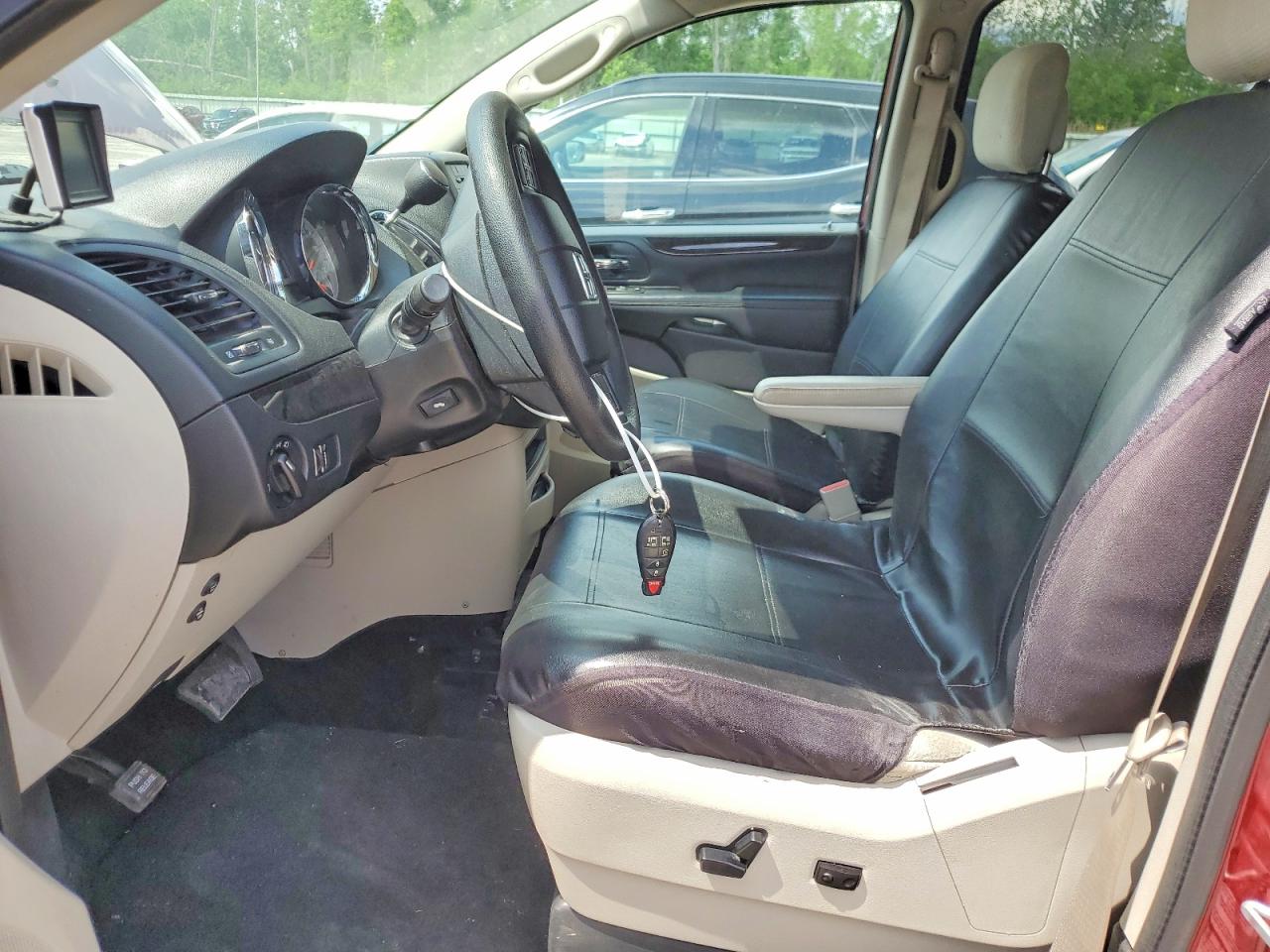 2014 Dodge Grand Caravan Sxt Burgundy vin: 2C4RDGCG1ER140536