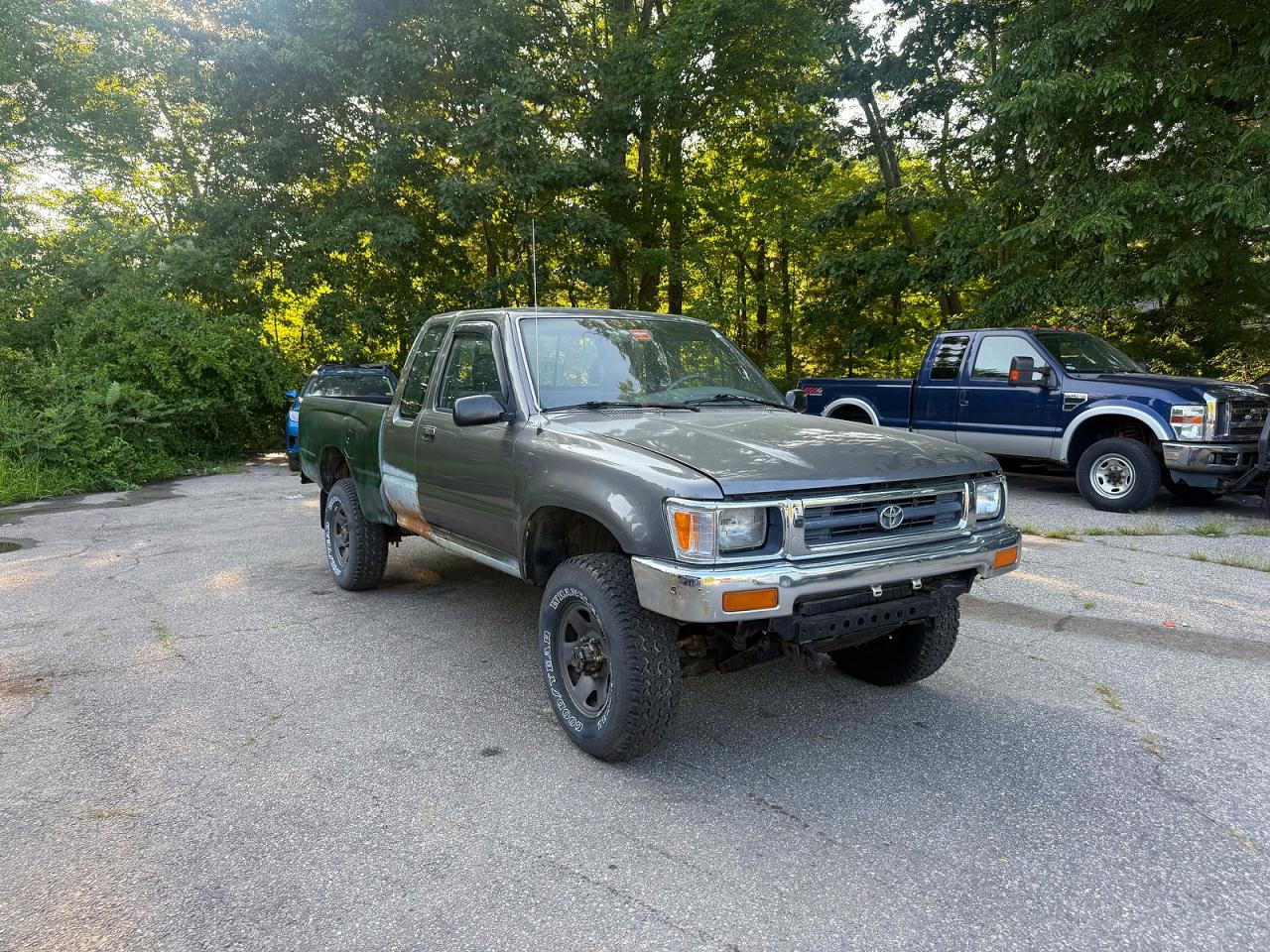 1993 Toyota Pickup Deluxe Gray vin: 4TARN13P1PZ149493