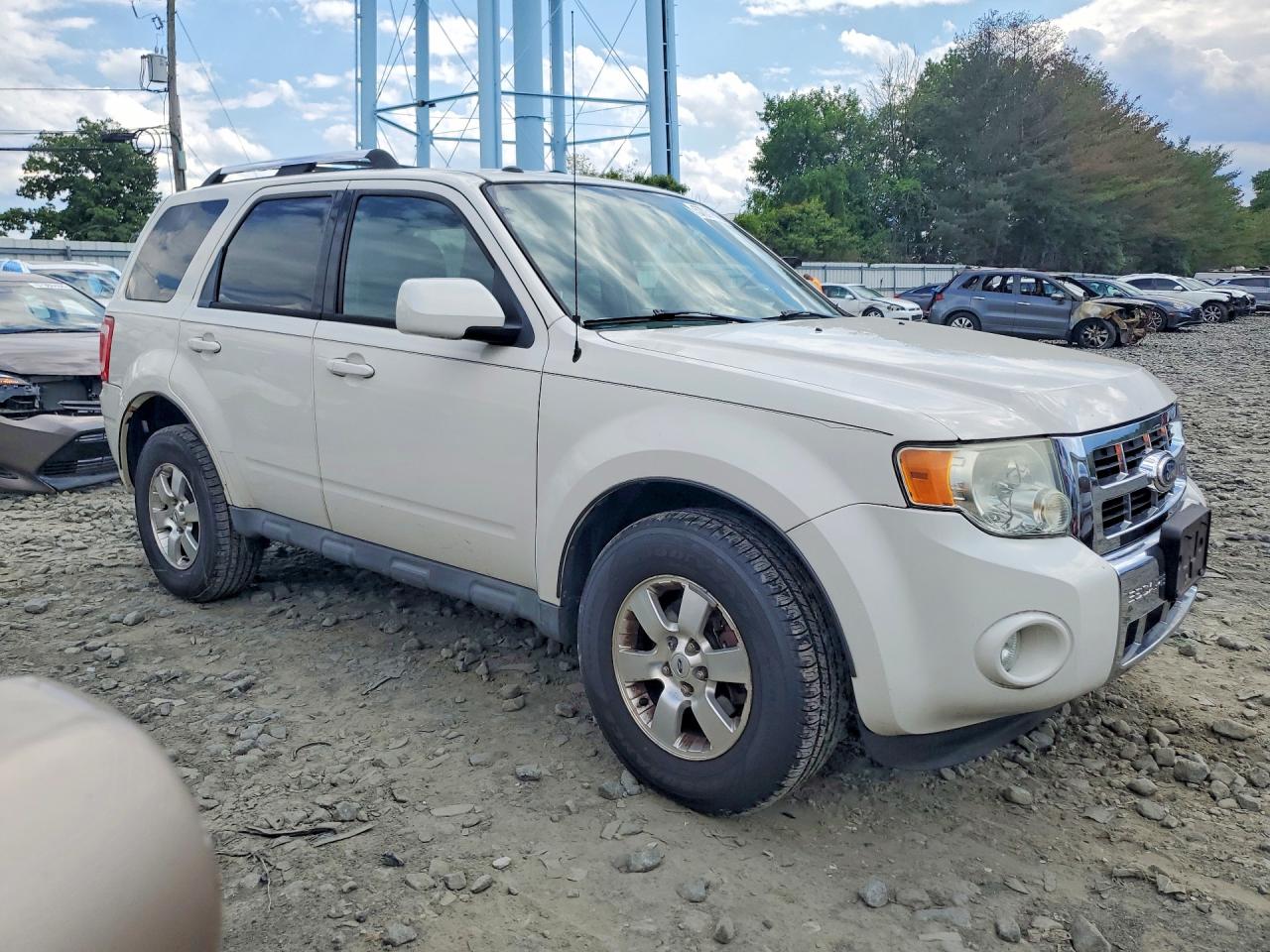 2010 Ford Escape Limited White vin: 1FMCU9EGXAKD36445