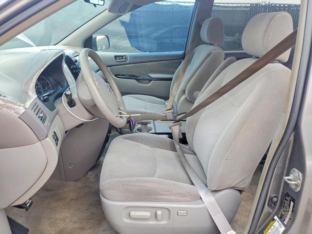 2005 Toyota Sienna Le 7 Passenger Серый vin: 5TDZA23C25S296858