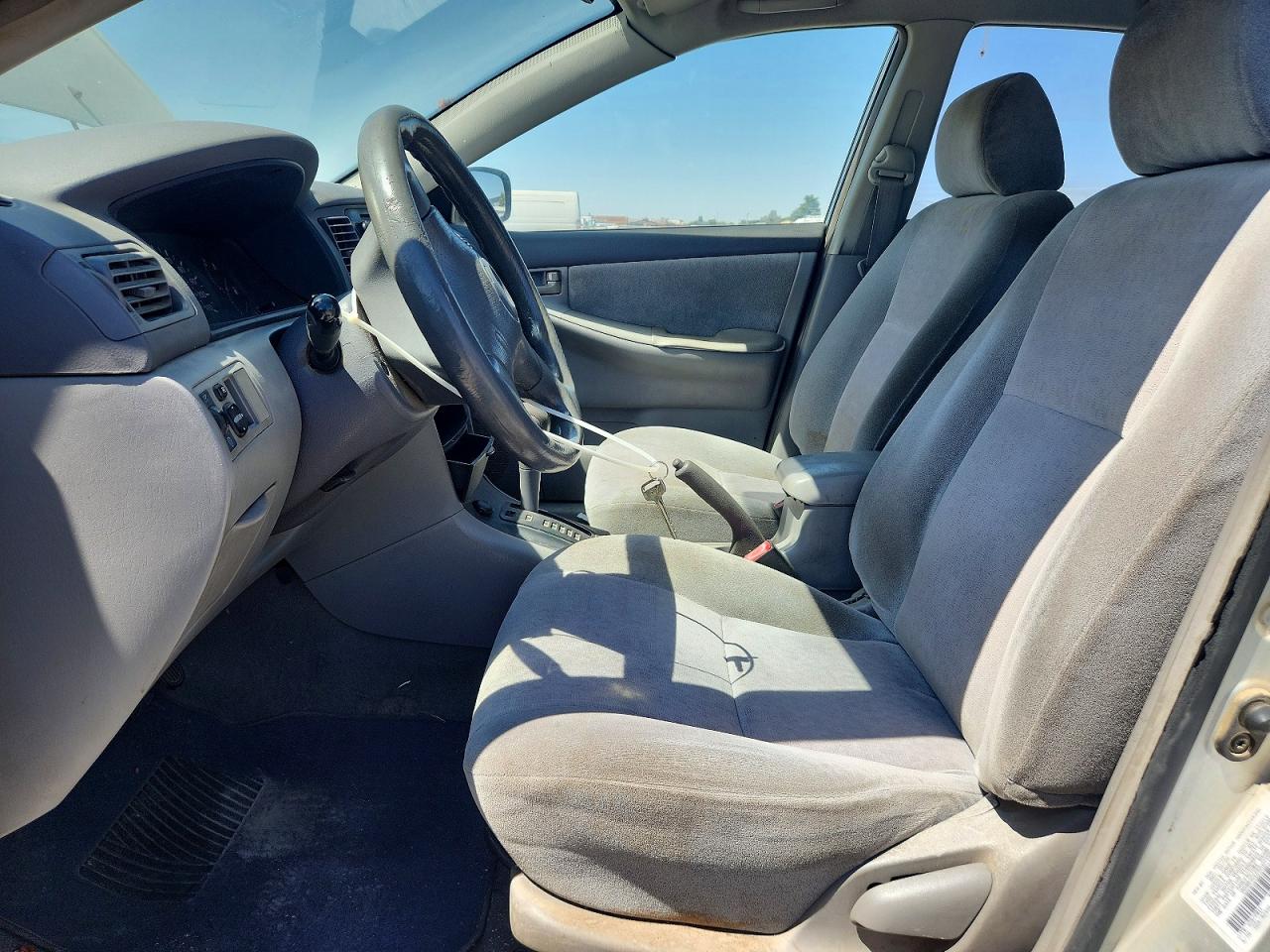 2003 Toyota Corolla Ce Silver vin: 1NXBR32E23Z007159