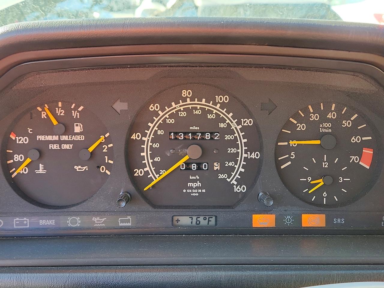 1993 Mercedes-benz 300 E 2.8 Черный vin: WDBEA28E1PC002930