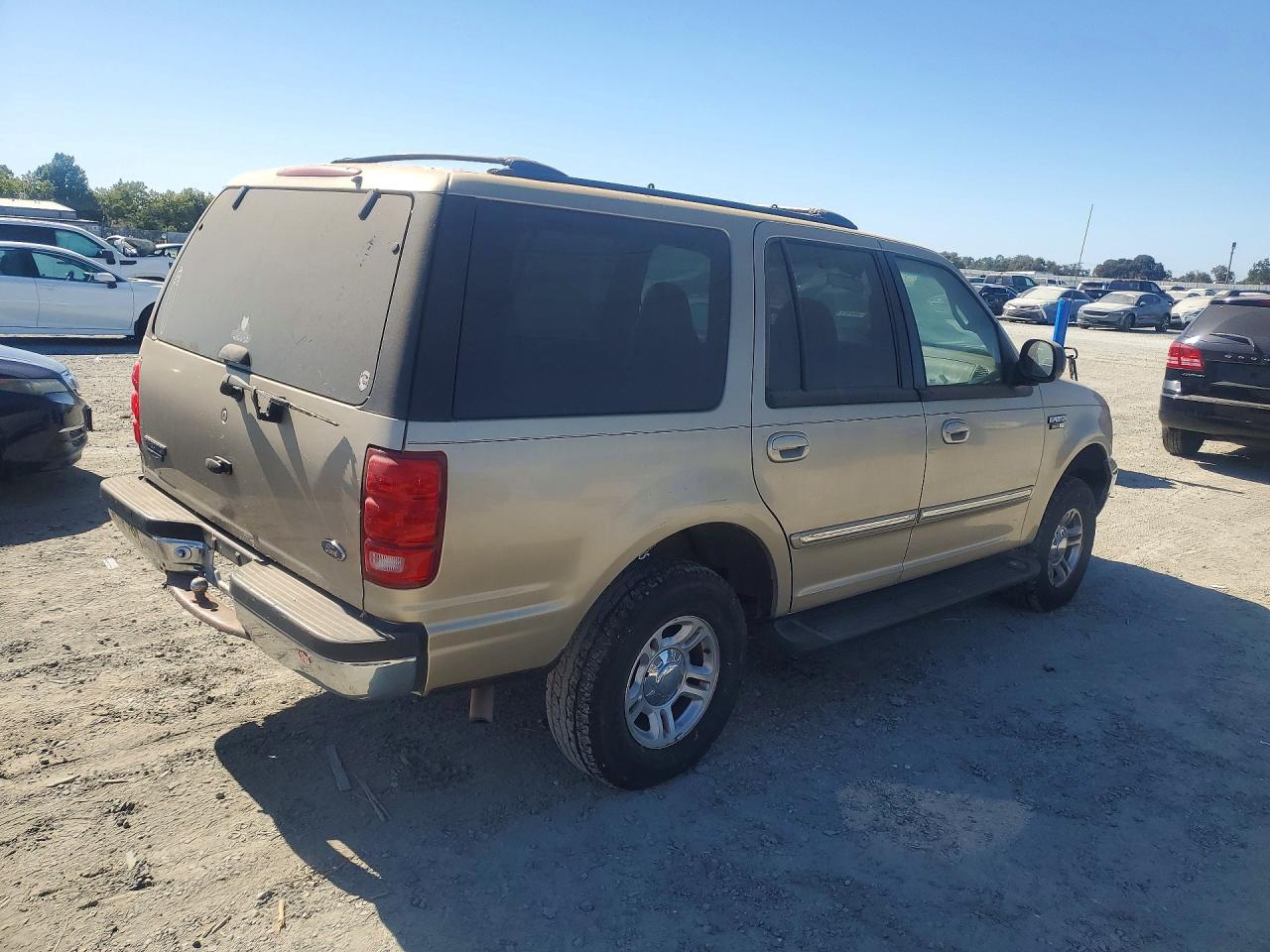 1999 Ford Expedition Tan vin: 1FMPU18L0XLB16813