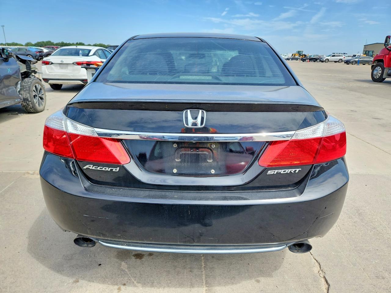 2015 Honda Accord Sport Черный vin: 1HGCR2F52FA198585