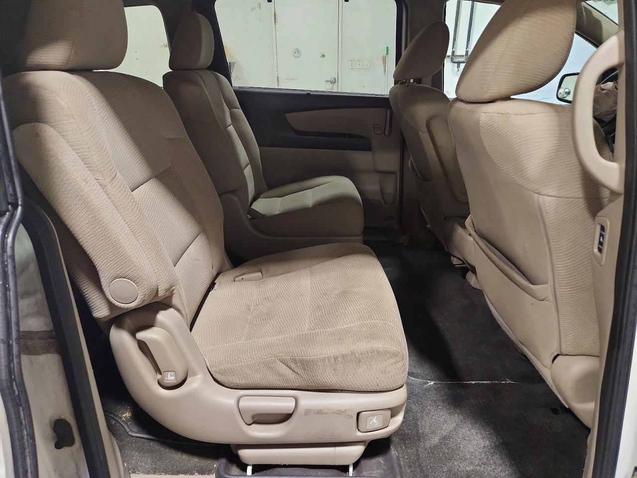 2012 Honda Odyssey Ex White vin: 5FNRL5H47CB021842