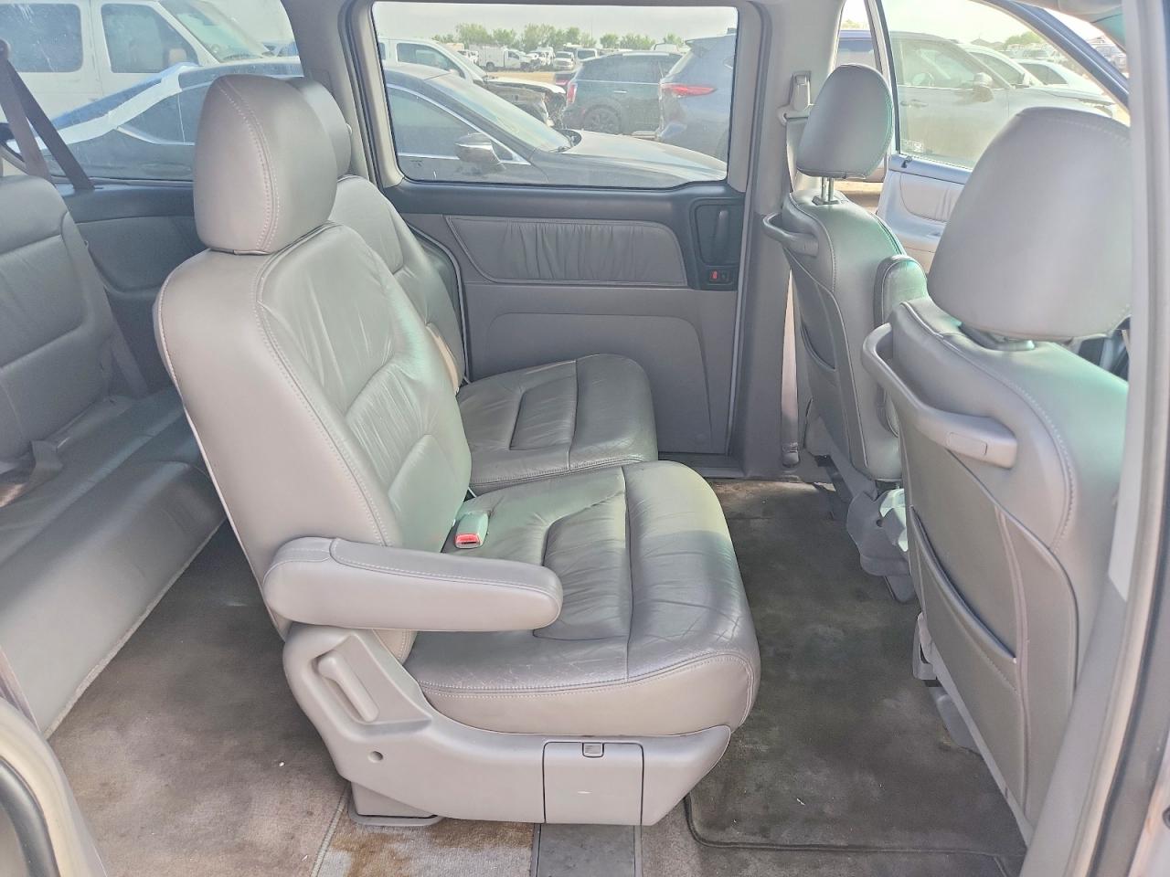2003 Honda Odyssey Exl Silver vin: 5FNRL18003B008789