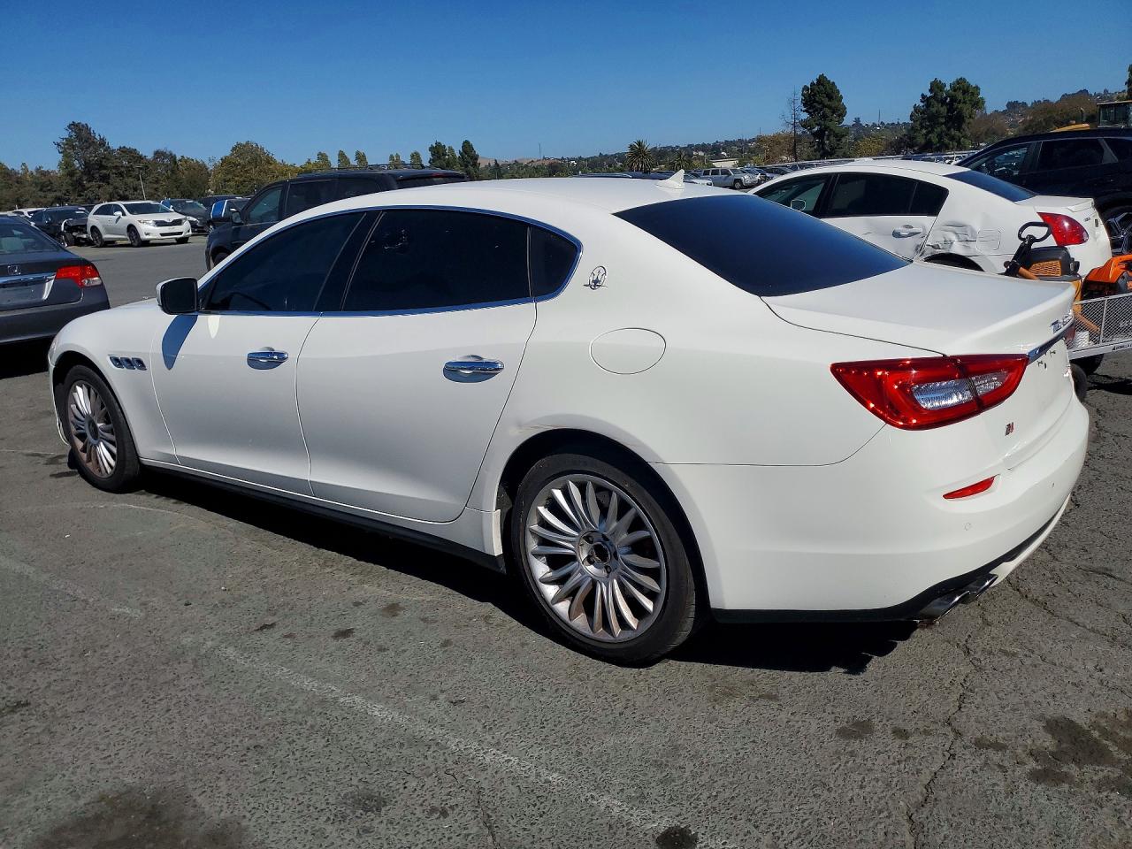 2014 Maserati Quattroporte S White vin: ZAM56RRA3E1126094