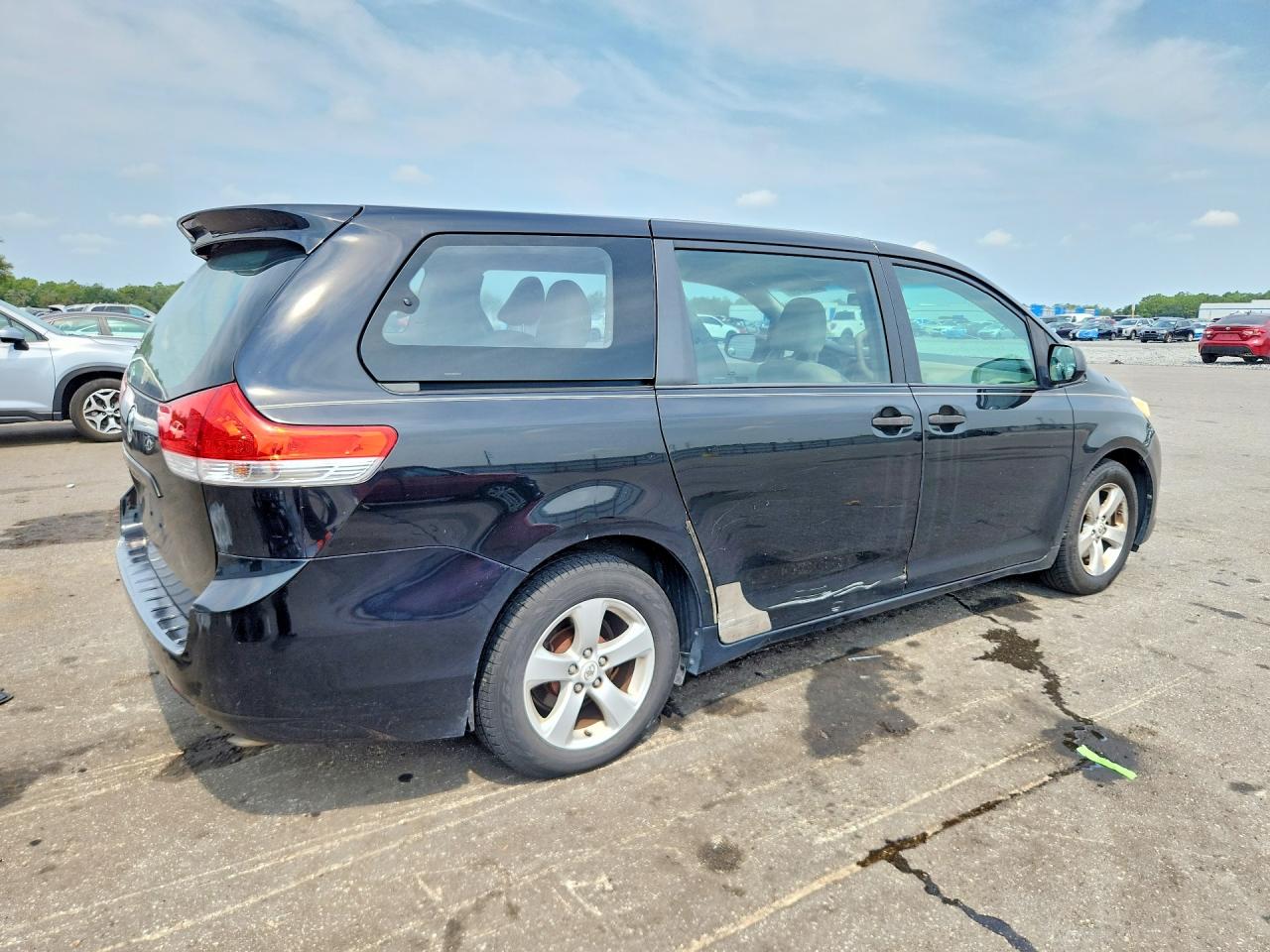 2011 Toyota Sienna Base 7-passenger Charcoal vin: 5TDZK3DC0BS101045