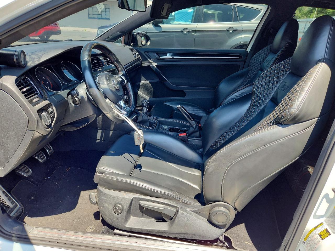 2015 Volkswagen Gti White vin: 3VWYT7AU7FM042320