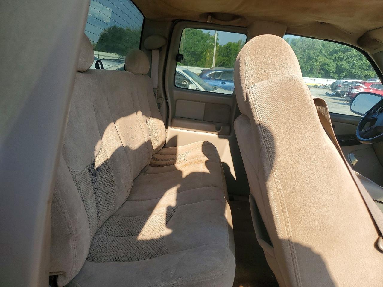 2004 Chevrolet Silverado C1500 Black vin: 2GCEC19T641141875