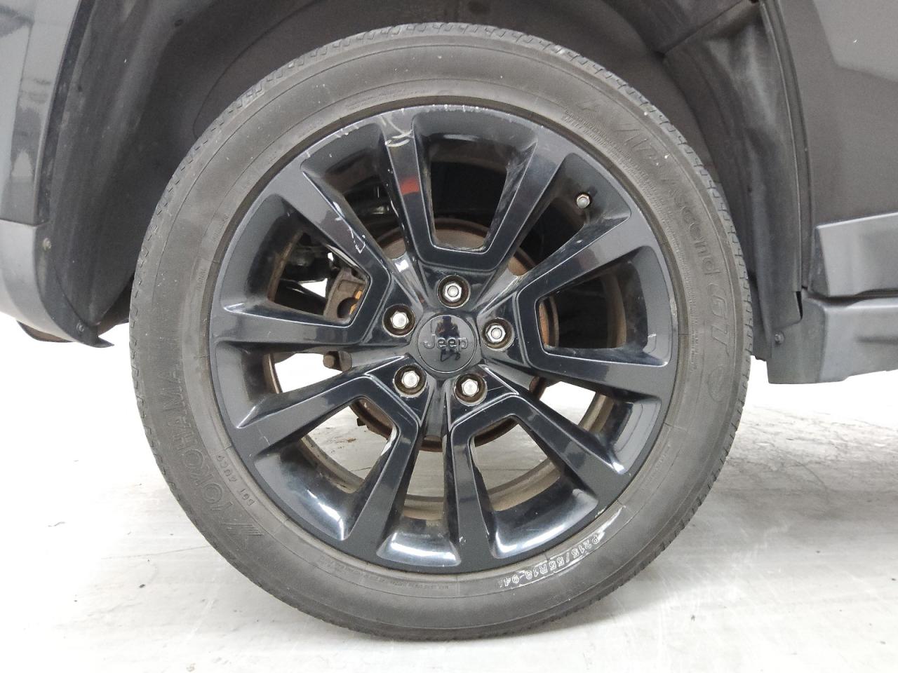 2012 Jeep Compass Latitude Черный vin: 1C4NJDEB0CD621546 Damage: Right Rear Wheel, Curb Rash, > 12 Inches