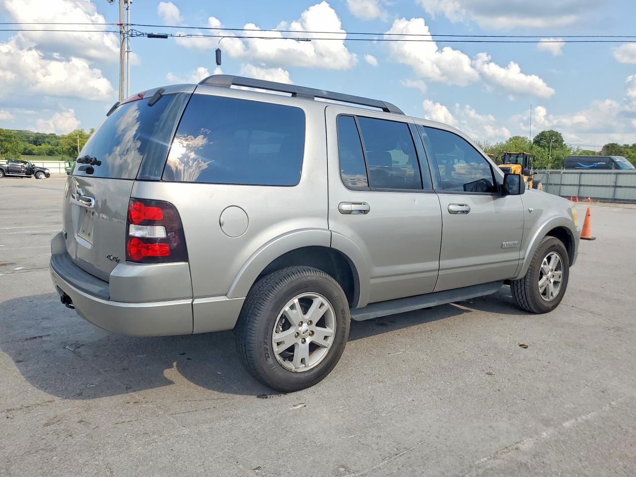 2008 Ford Explorer Xlt Silver vin: 1FMEU73888UB22772