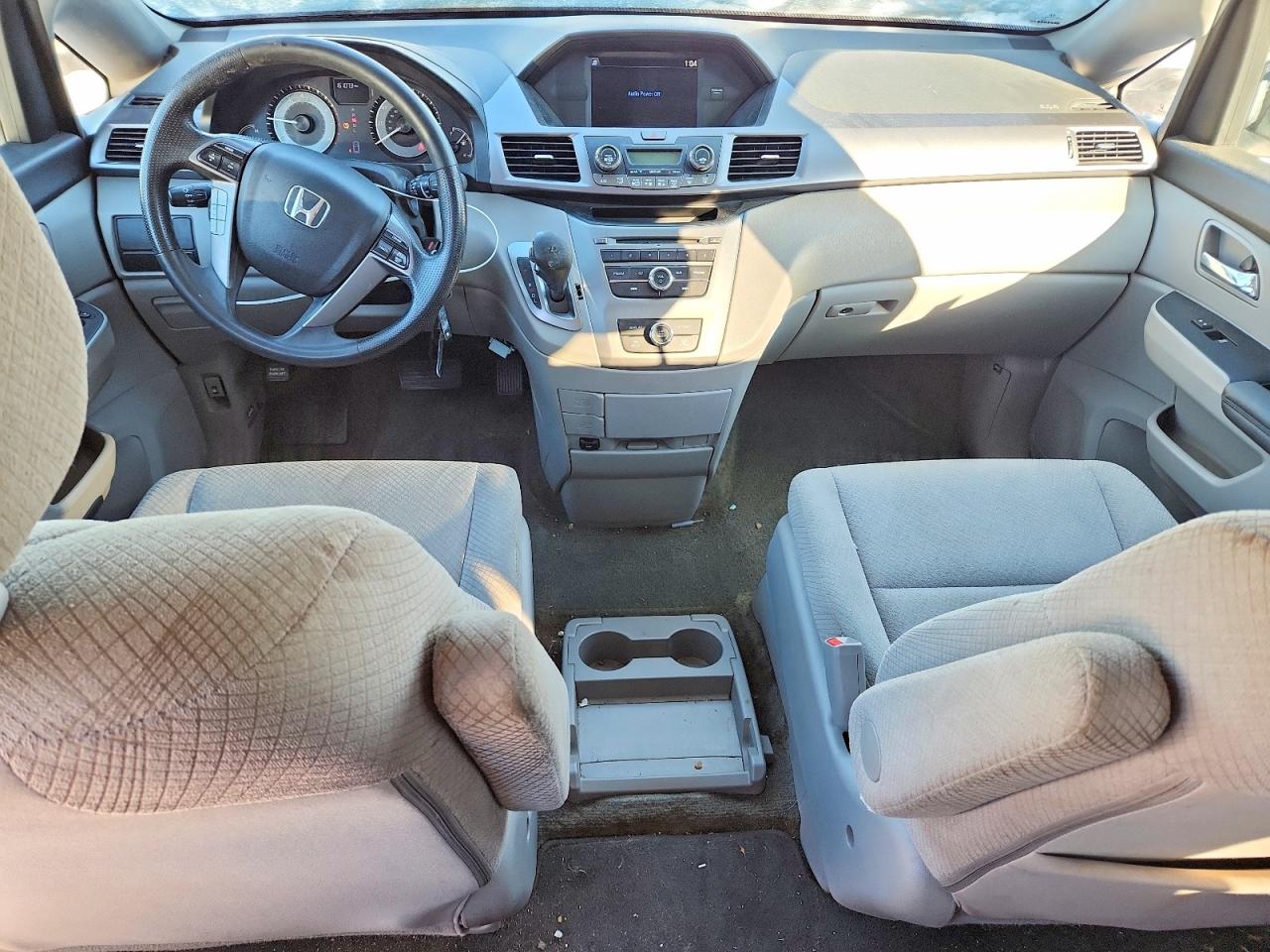 2014 Honda Odyssey Lx Silver vin: 5FNRL5H28EB139058