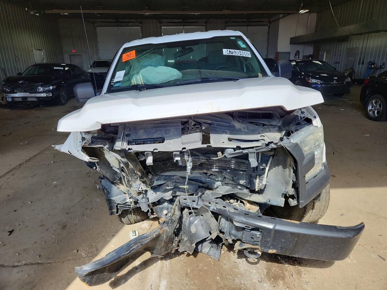 2016 Ford F150 White vin: 1FTMF1EP0GKE21985