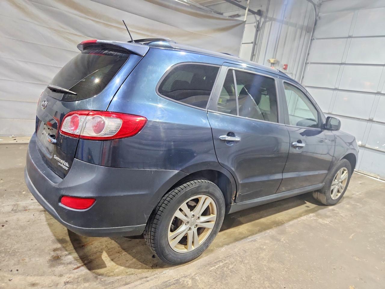 2010 Hyundai Santa Fe Limited Blue vin: 5NMSKDAG1AH339082