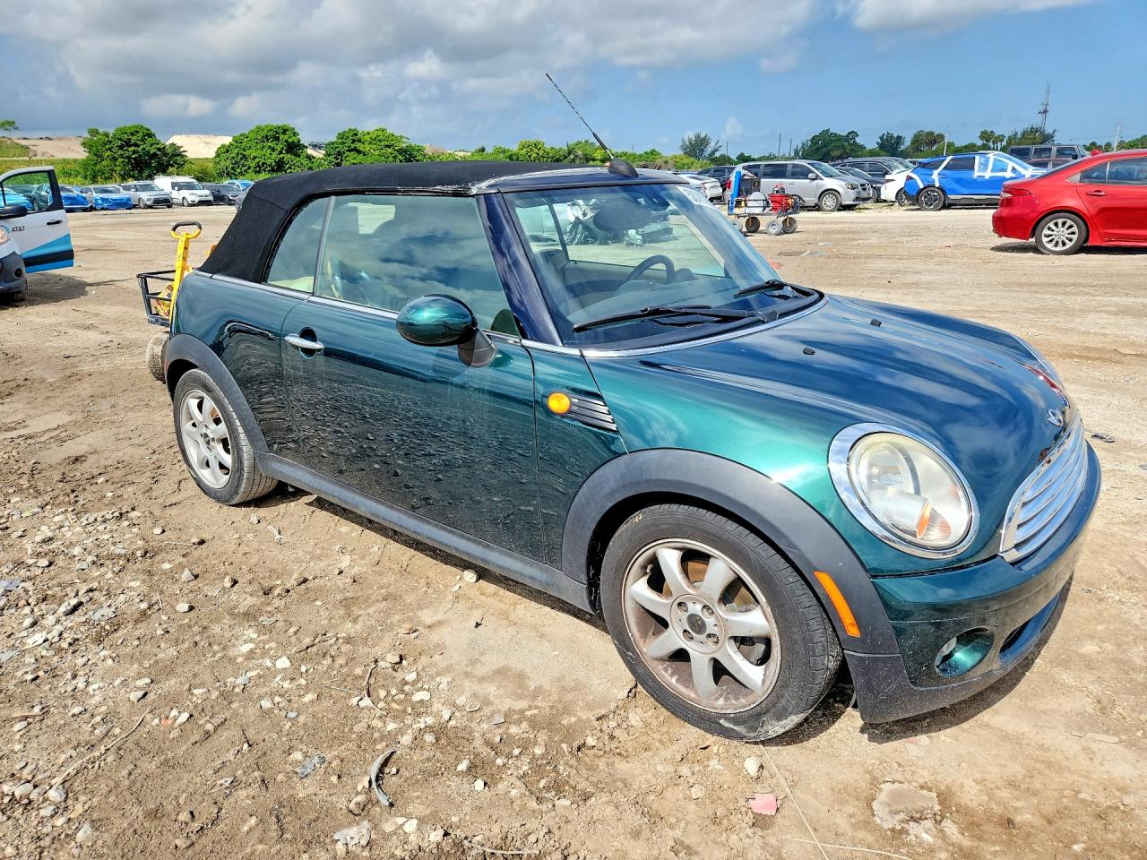 2009 Mini Cooper Green vin: WMWMR33599TU96070
