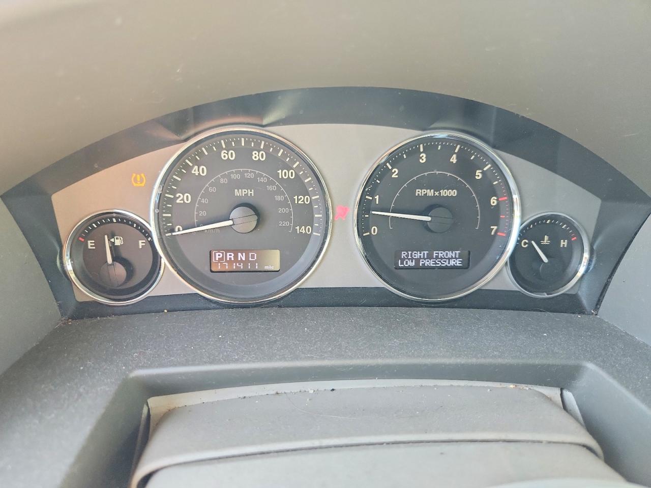 2008 Jeep Commander Overland Silver vin: 1J8HG68218C214960