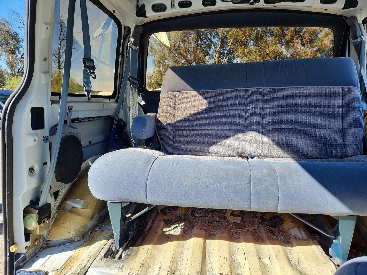 1996 Ford Aerostar White vin: 1FMCA11U6TZB40244