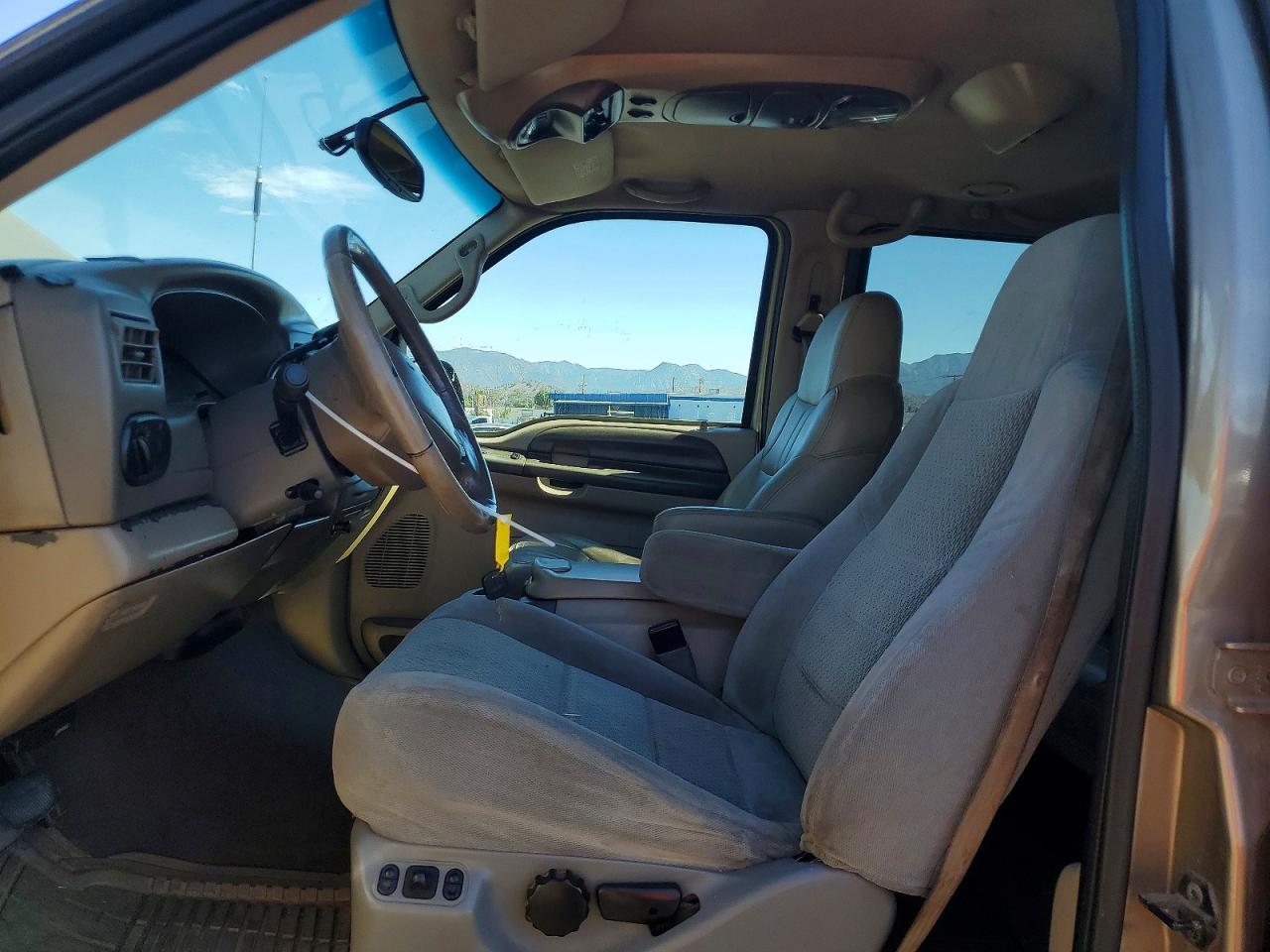 2000 Ford Excursion Xlt Tan vin: 1FMNU40L1YEA82875