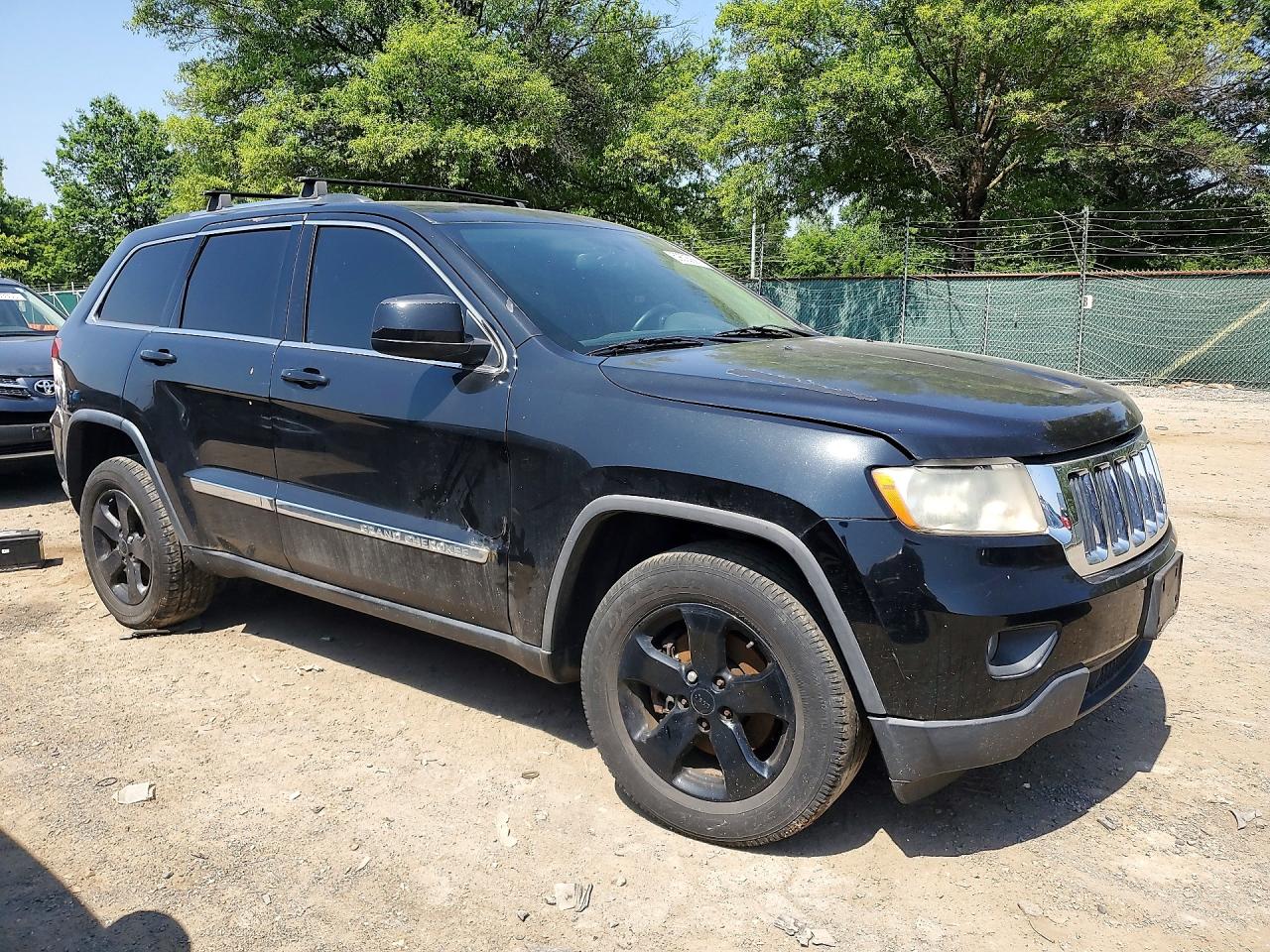 2013 Jeep Grand Cherokee Laredo Black vin: 1C4RJFAG1DC581841