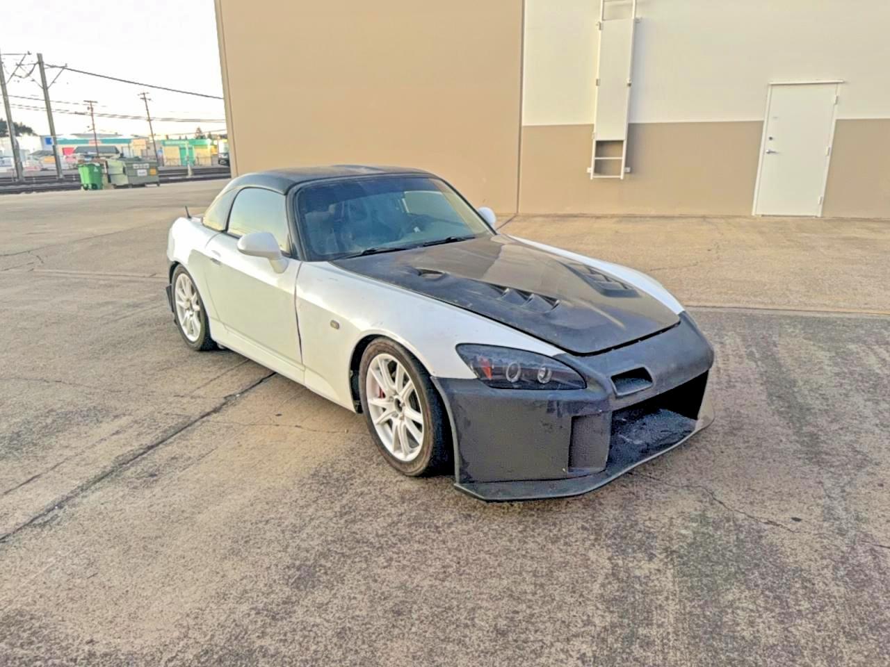 2001 Honda S2000 White vin: JHMAP114X1T007592