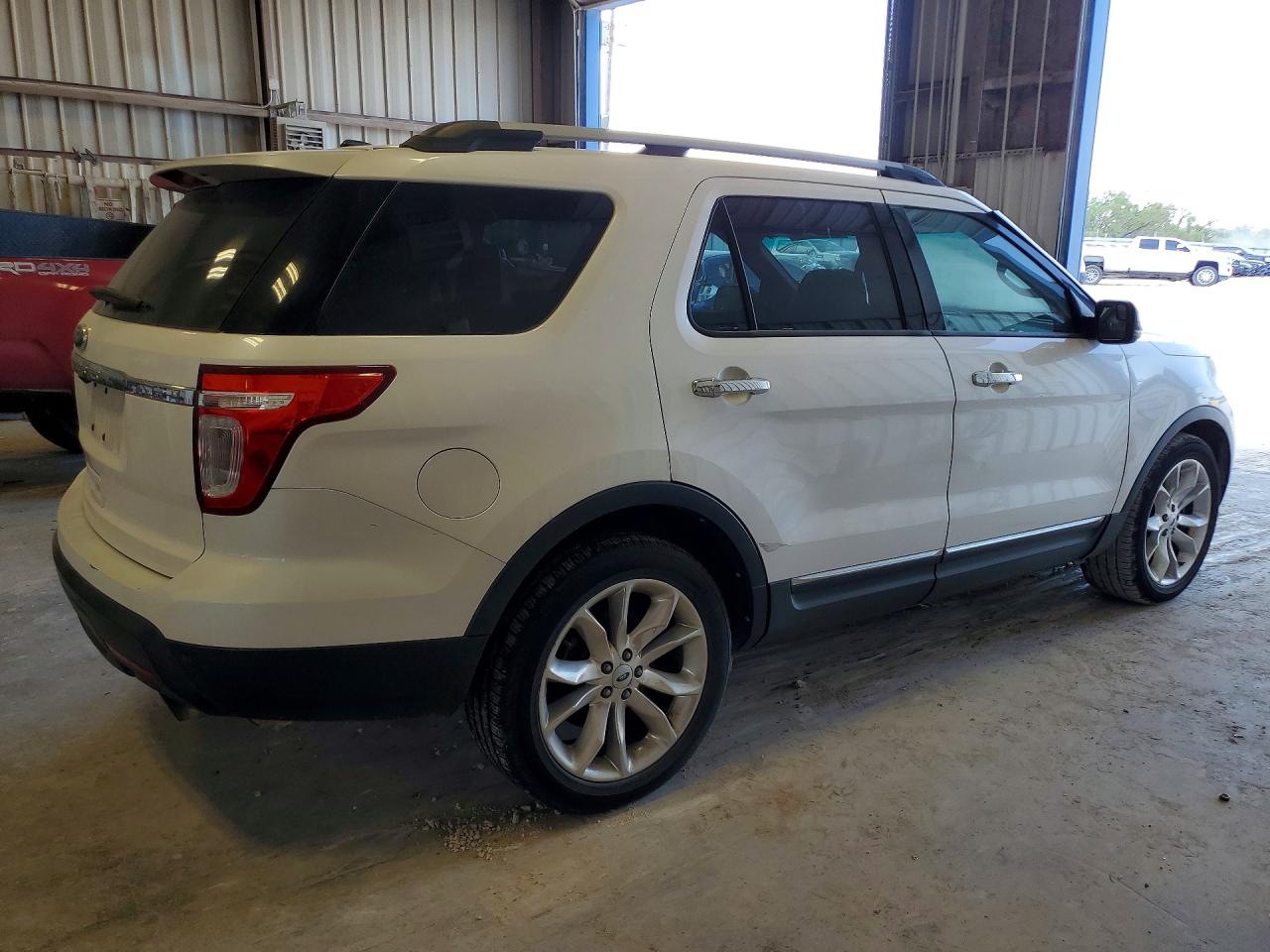 2012 Ford Explorer Xlt White vin: 1FMHK7D83CGA20272