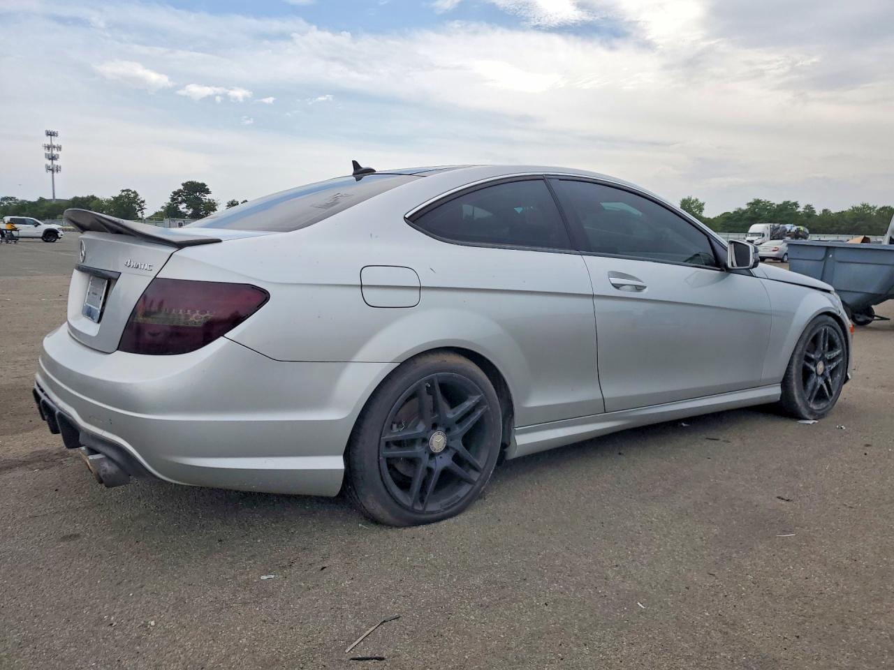 2014 Mercedes-benz C 350 4matic Silver vin: WDDGJ8JB8EG264694