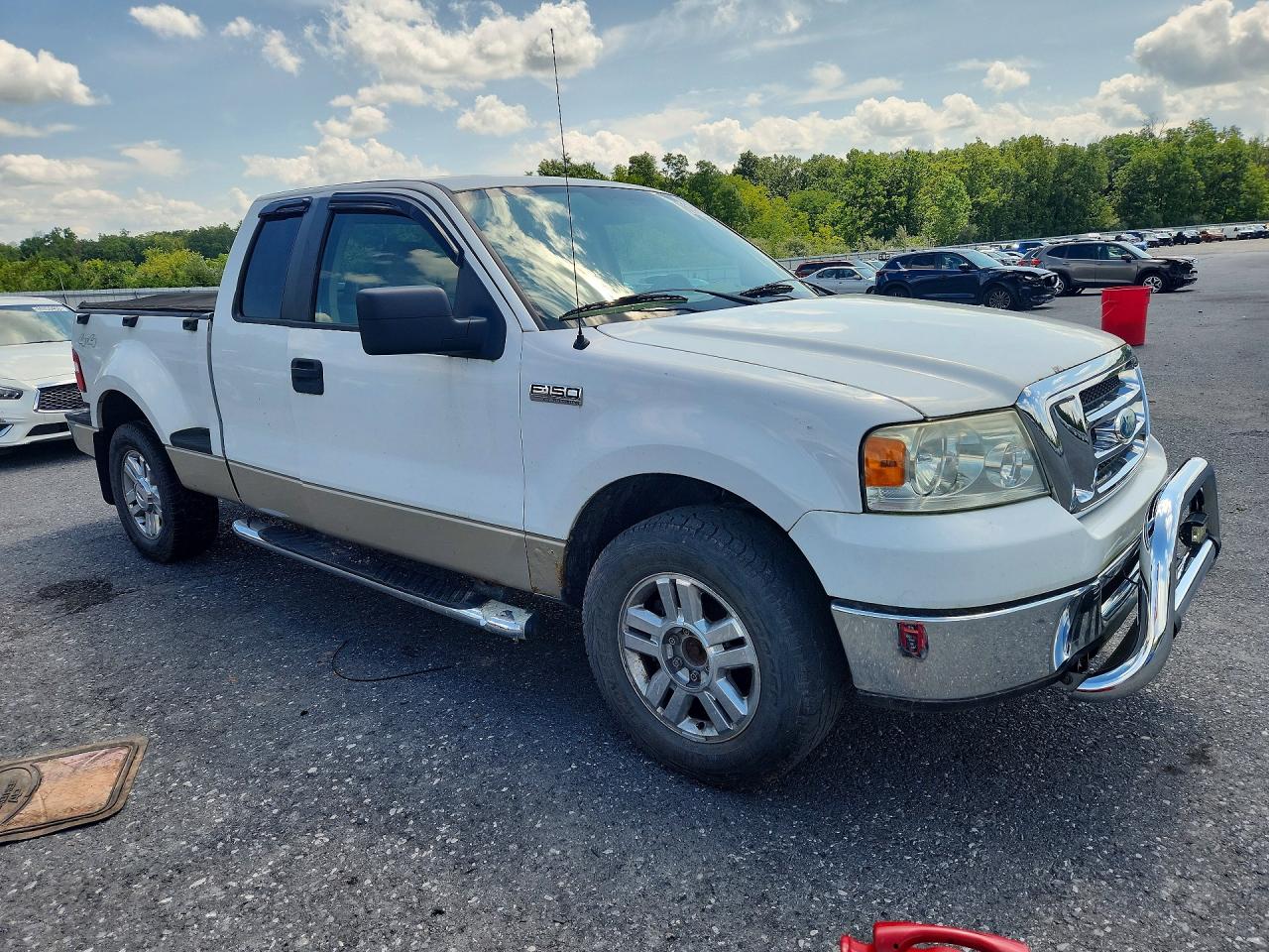 2008 Ford F150 White vin: 1FTPX04518KC28752