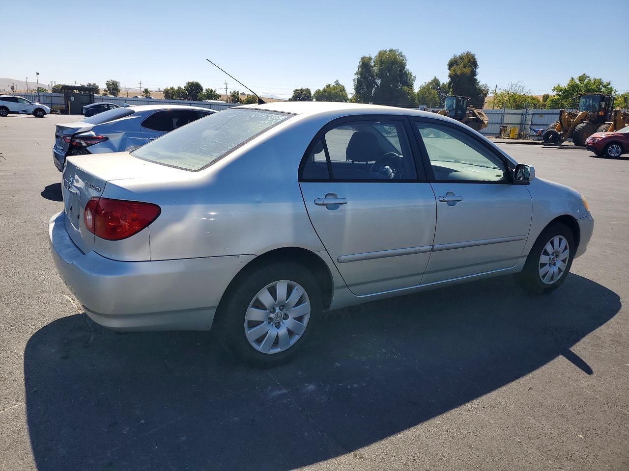 2003 Toyota Corolla Le Silver vin: JTDBR32E632012025