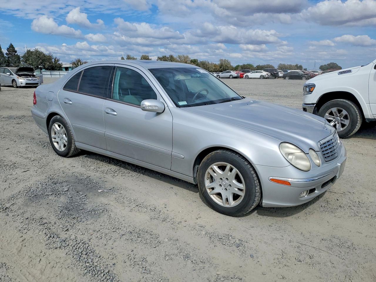 2003 Mercedes-benz E 320 Silver vin: WDBUF65J33A219469